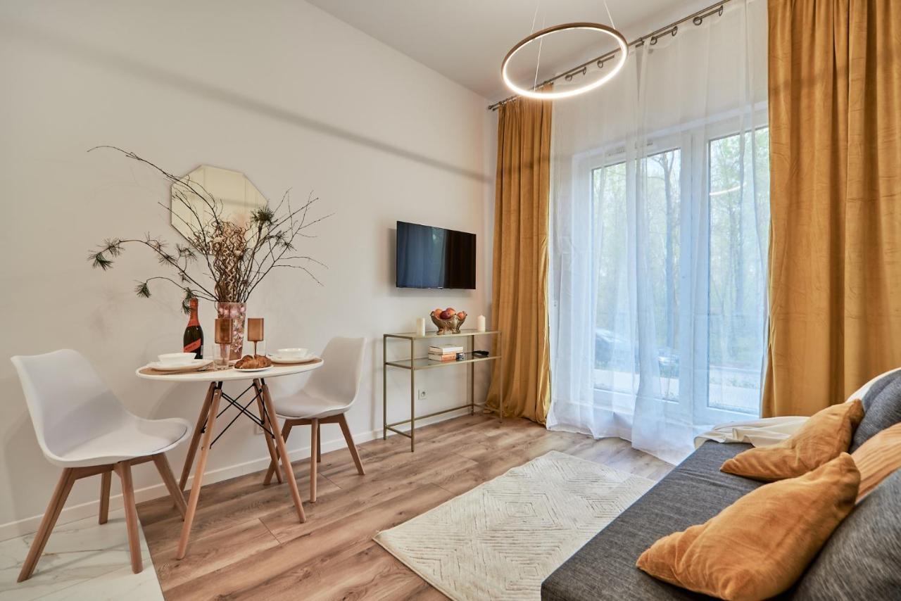 Superapart Marywilska 68B Warschau Exterior foto